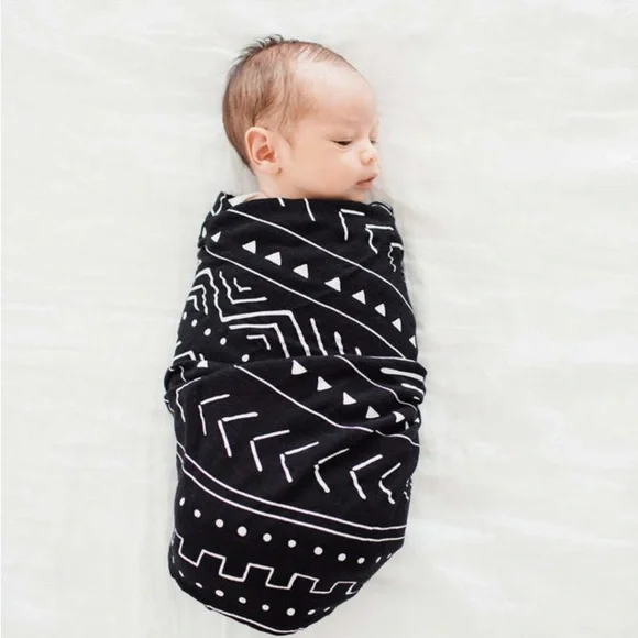 Loulou Lollipop Muslin Swaddle Black Mudcloth - Picture 2 of 8